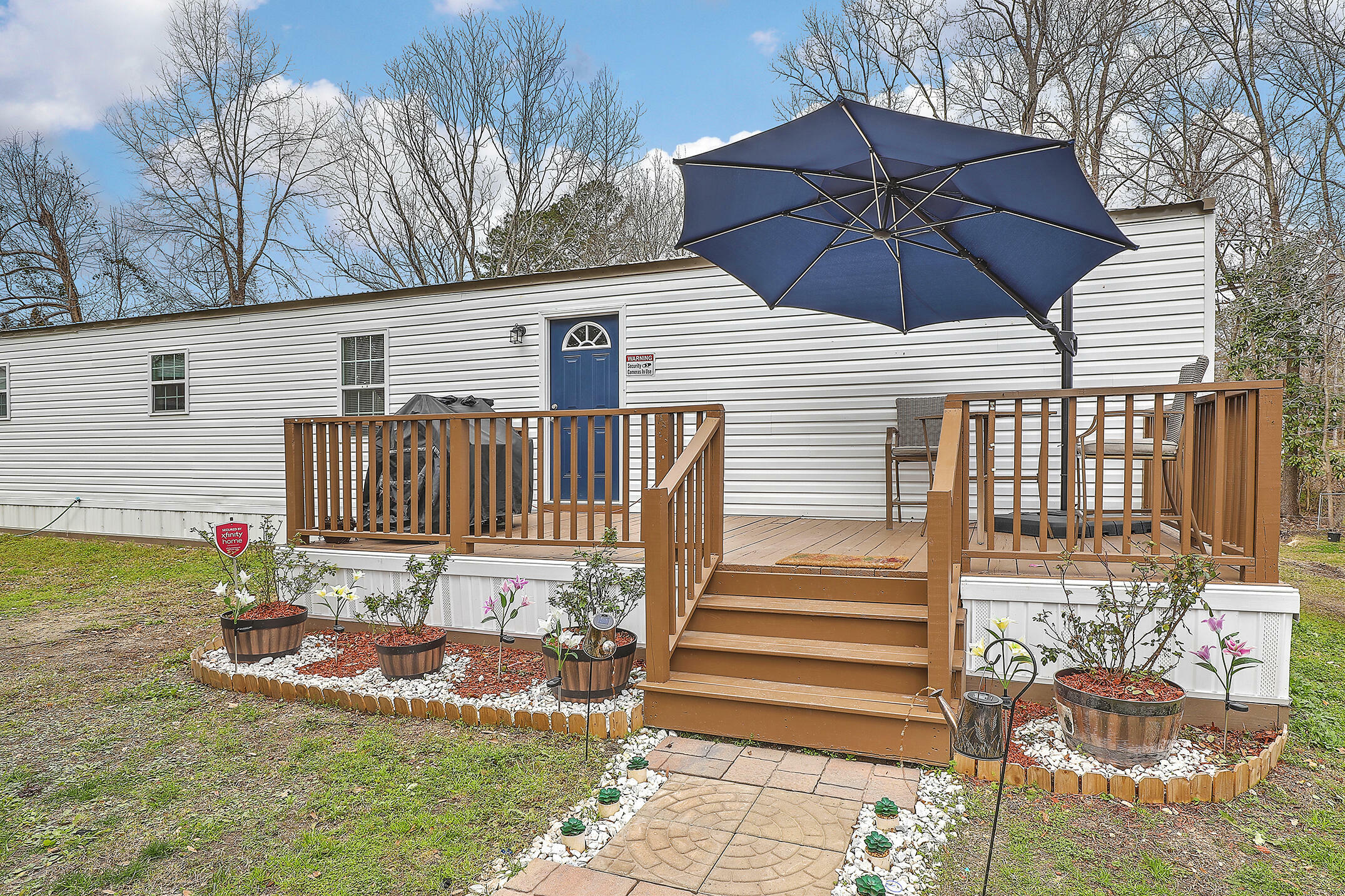 Property Photo:  1290 Jerry Way  SC 29486 