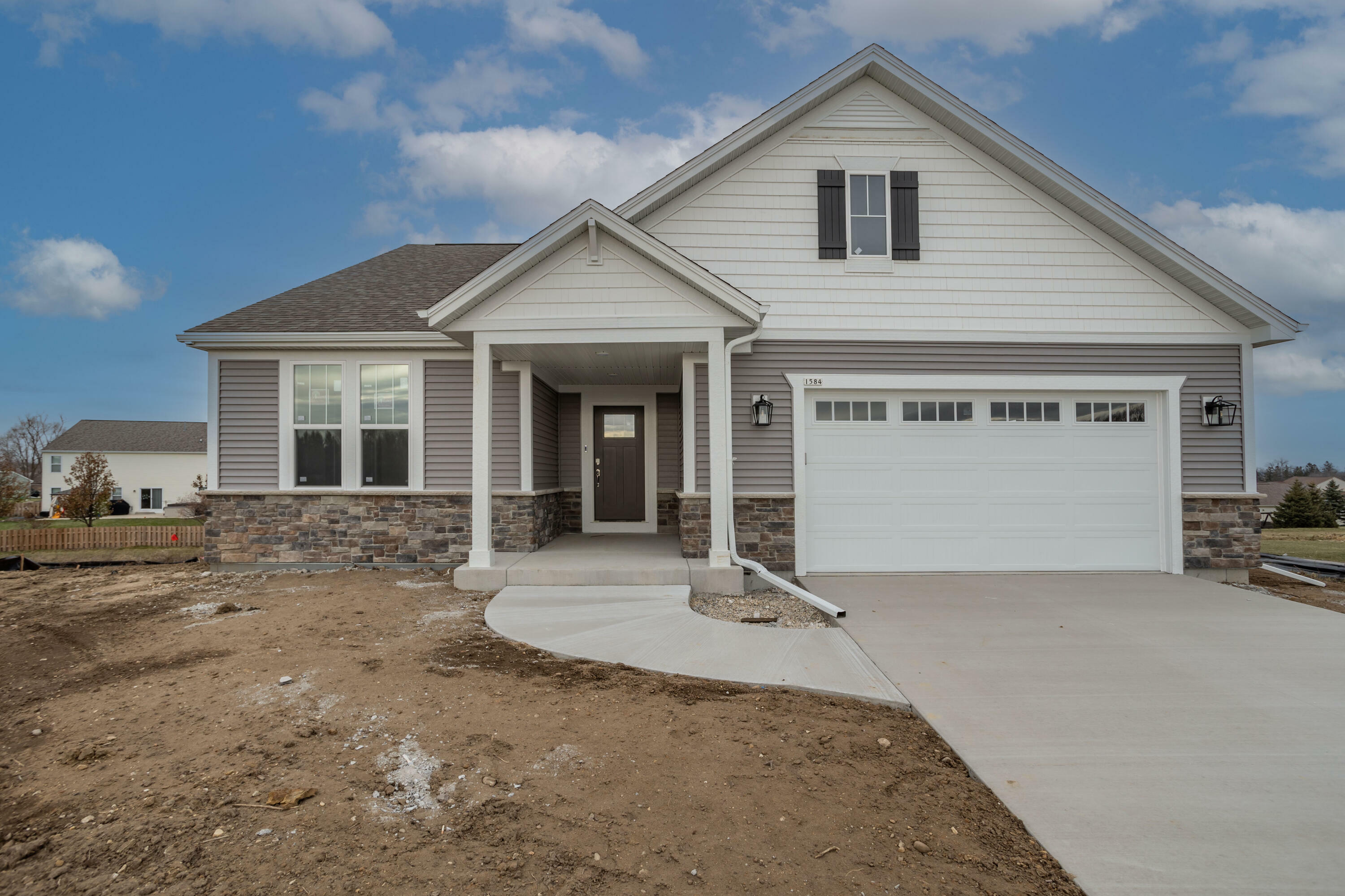 Property Photo: 1584 Butternut Rdg WI 53066