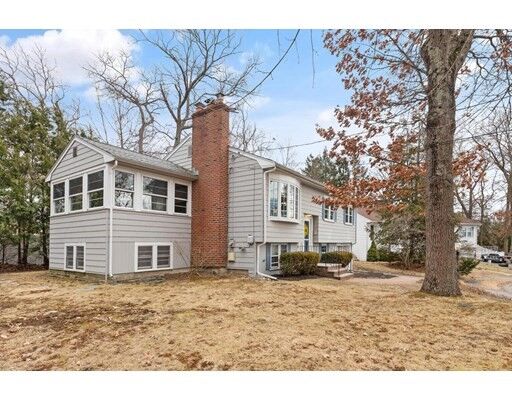 Property Photo:  4 Tanners Circle  MA 01801 