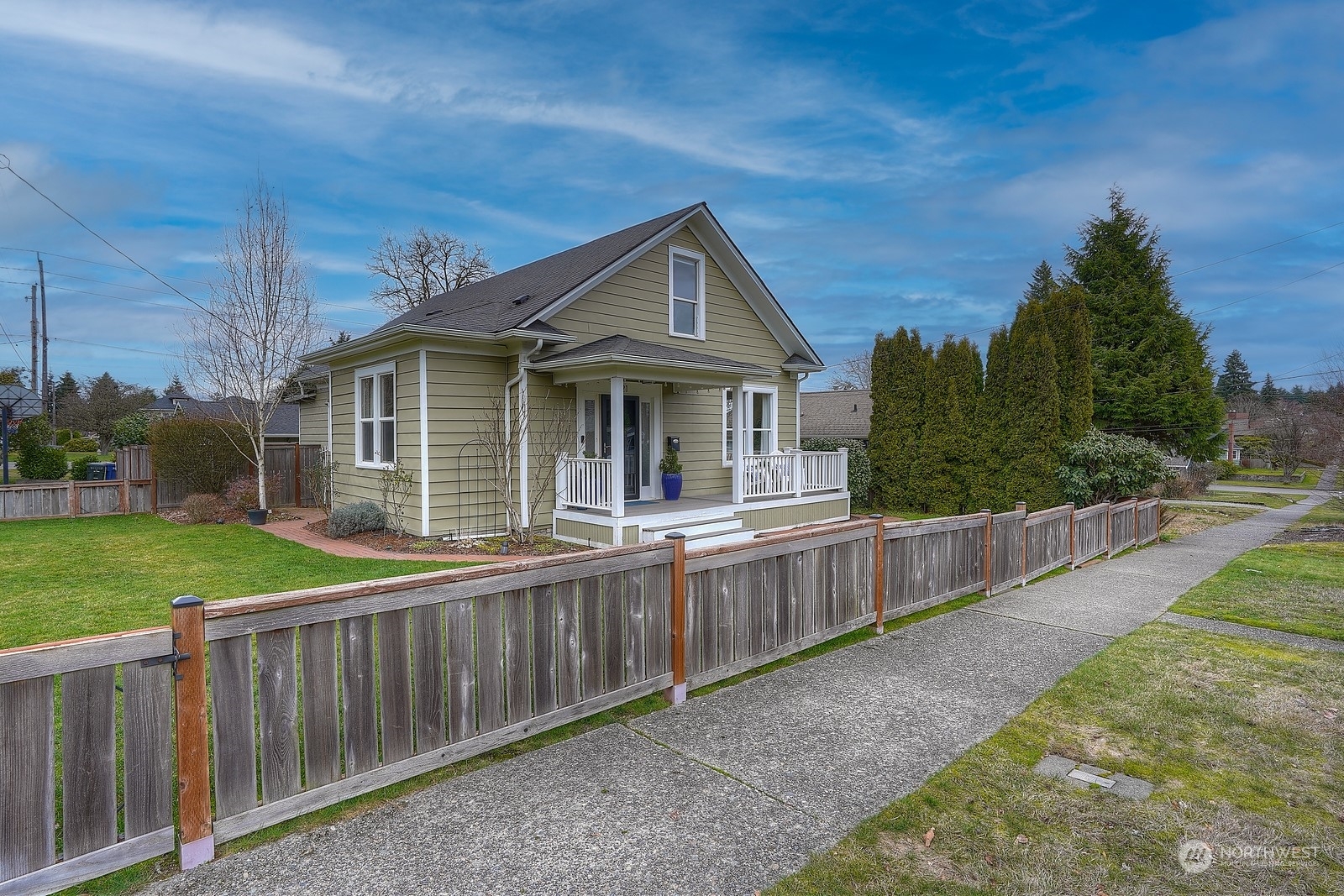 Property Photo:  4121 N 16th Street  WA 98406 