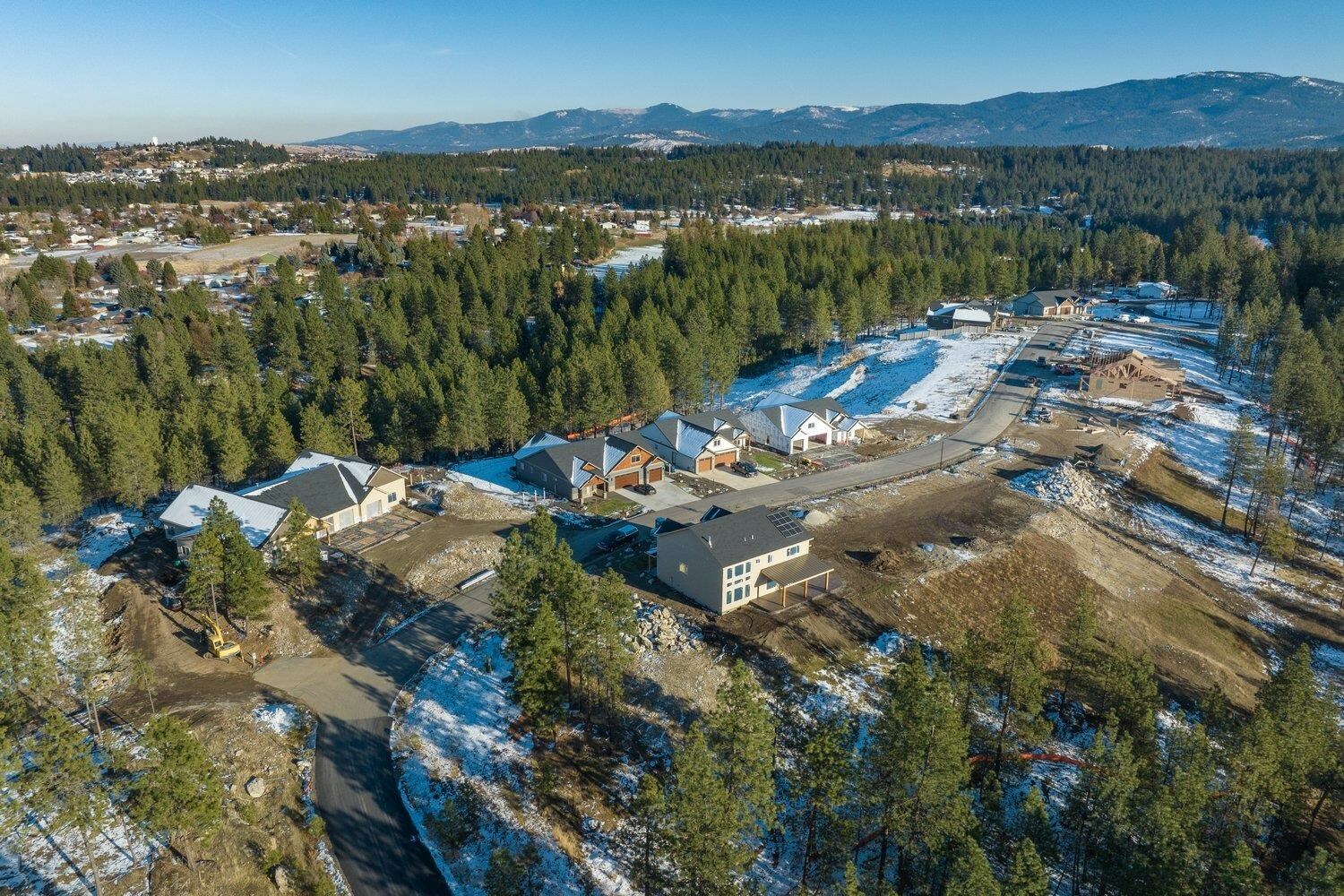 Property Photo: 14308 E 39th Ln WA 99037