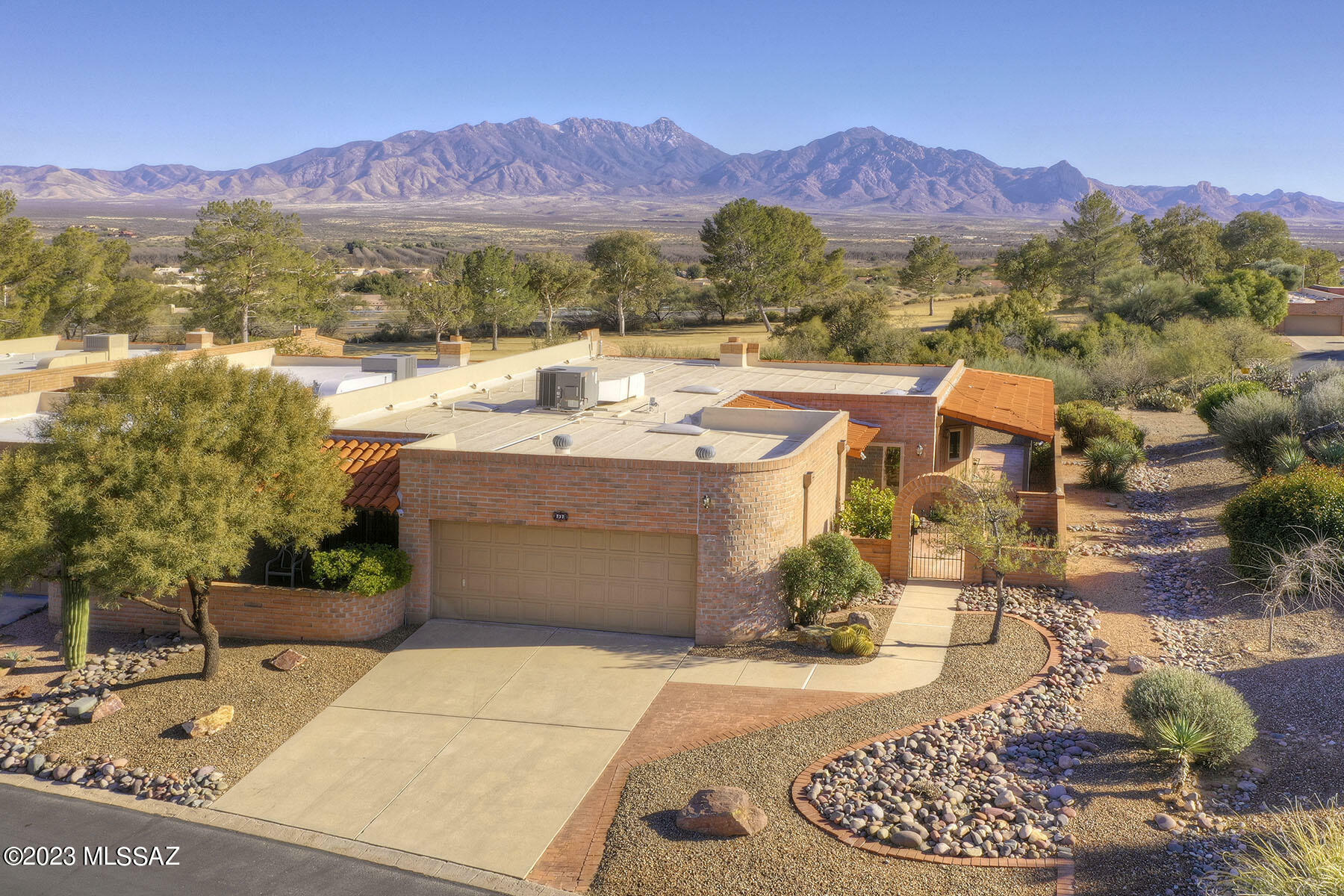 Property Photo:  737 W Desert Hills Drive  AZ 85622 