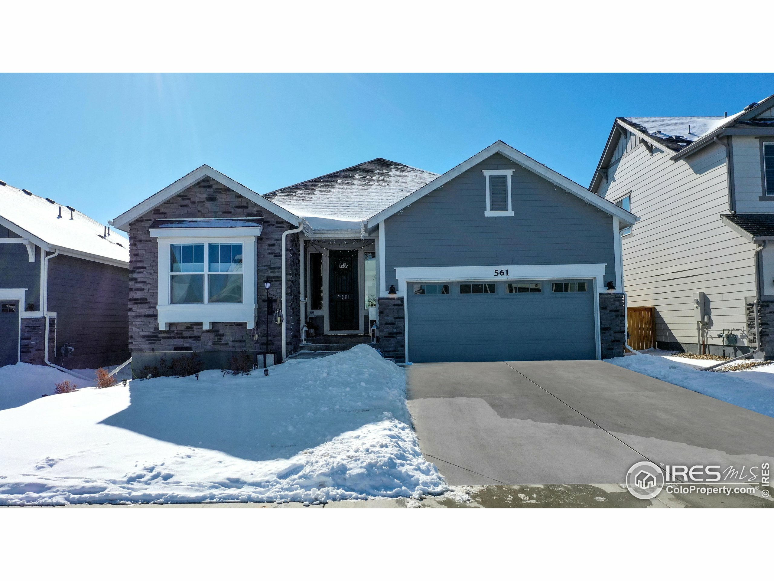 Property Photo:  561 Ranchhand Dr  CO 80513 