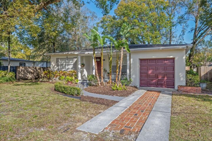 Property Photo: 2809 E Pine Street FL 32803