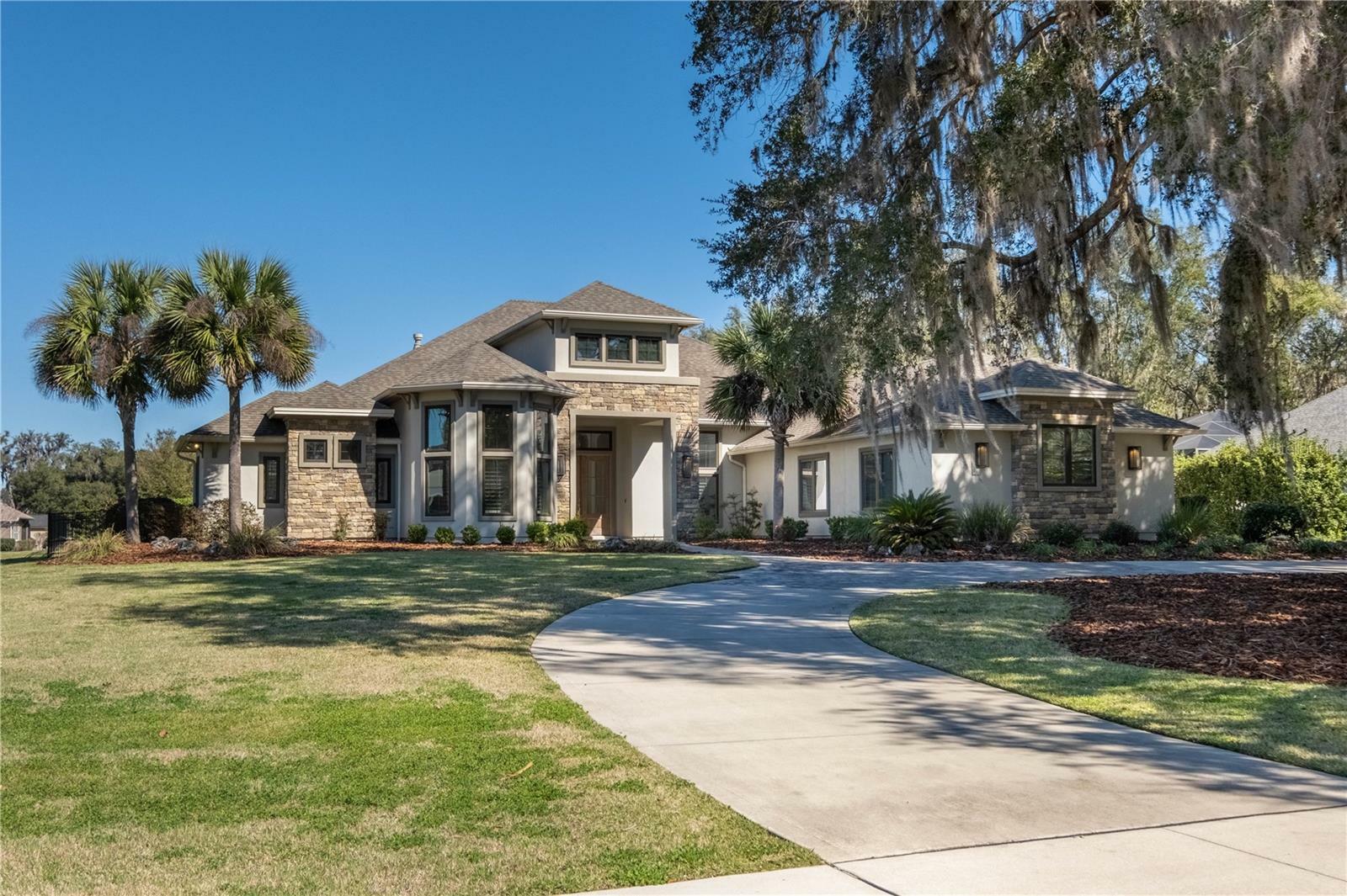 Property Photo:  11404 SW 30th Avenue  FL 32608 