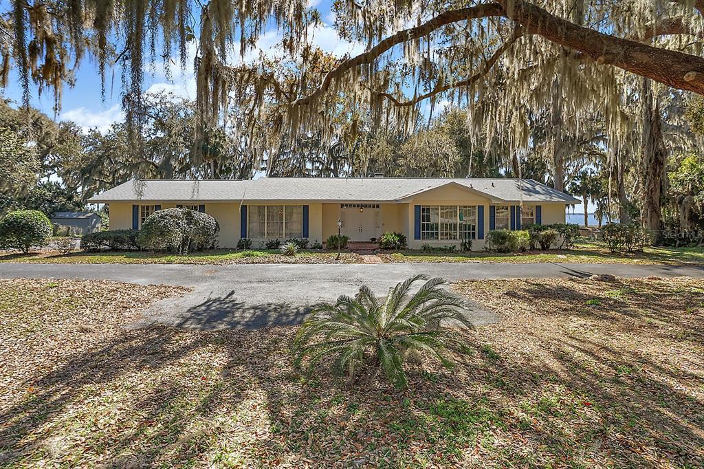 Property Photo:  3010 Indian Trl  FL 32726 