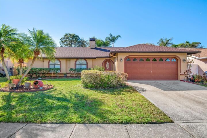 Property Photo:  1118 Blufield Avenue  FL 33511 