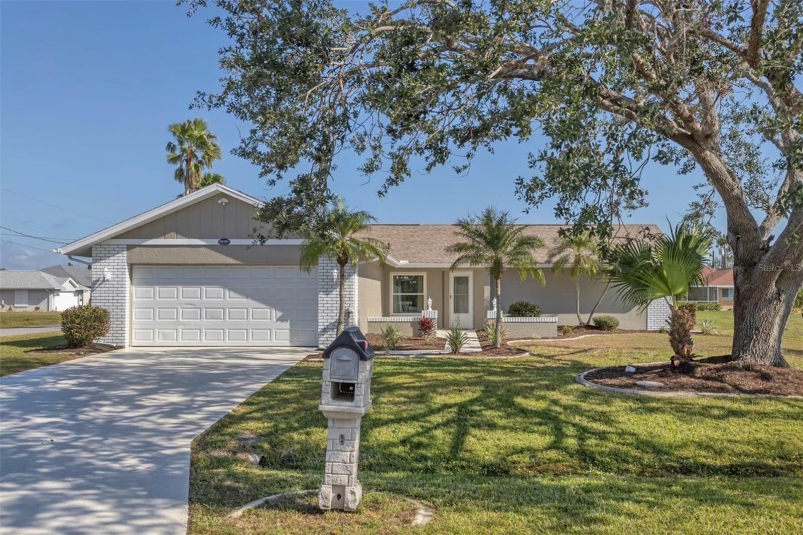 Property Photo: 25781 Aysen Drive FL 33983