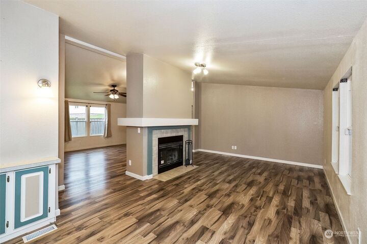 Property Photo: 4940 Country Club Way SE WA 98367