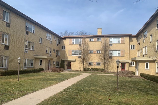 Property Photo: 2119 Howard Street 3E IL 60202