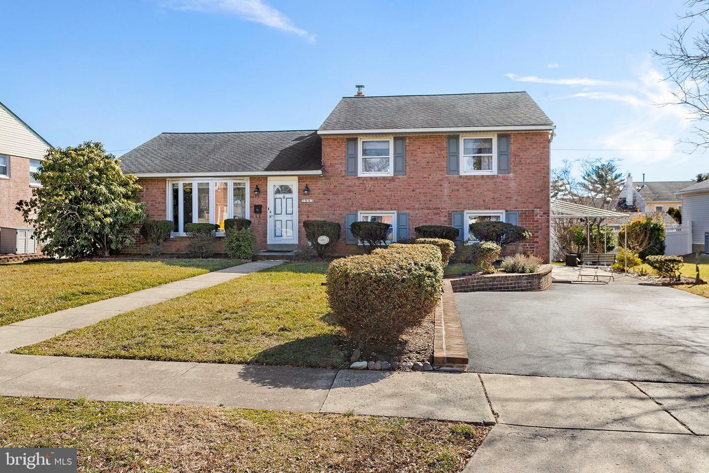 Property Photo: 552 Cheyney Road PA 19064