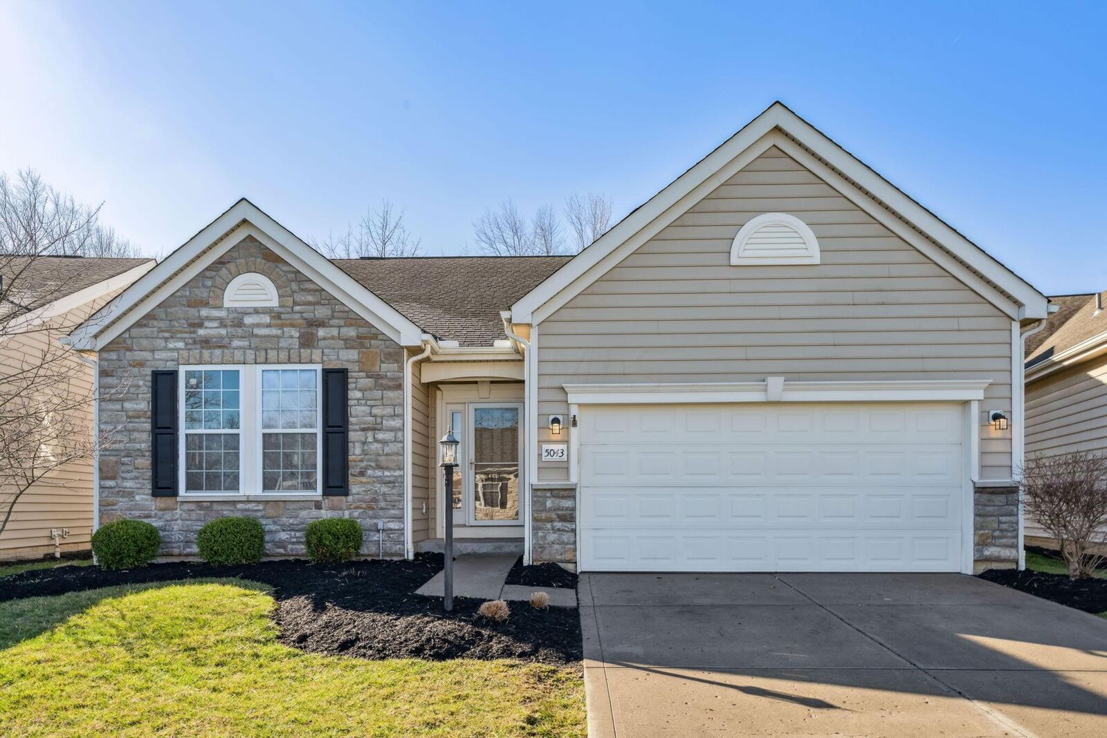 Property Photo: 5043 Apple Glen Trail OH 43123