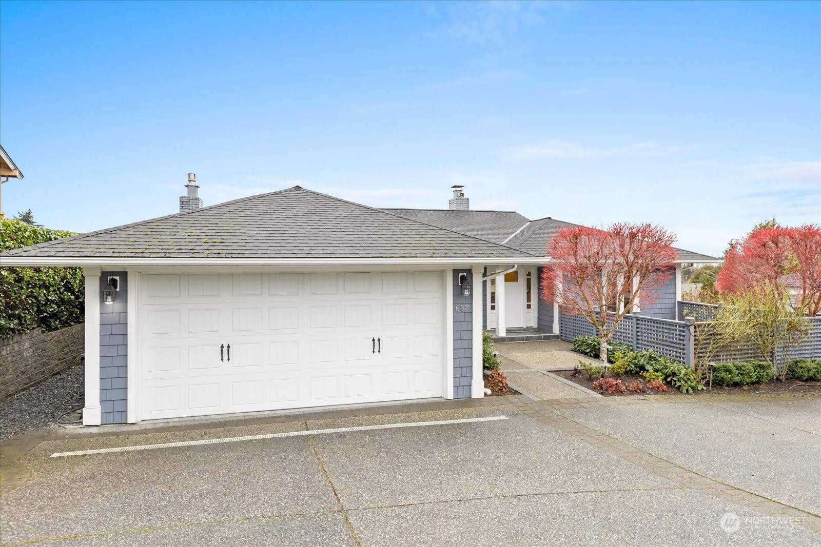 Property Photo:  657 9th Avenue N  WA 98020 