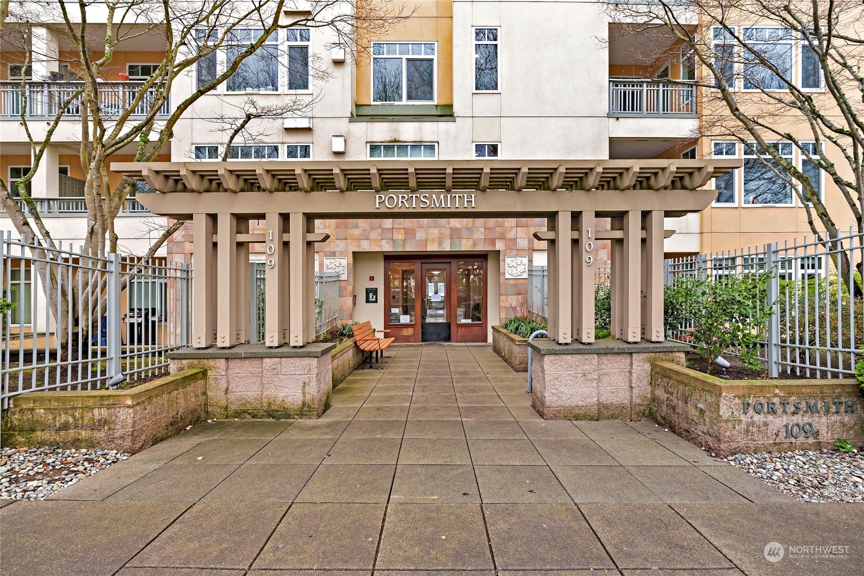 Property Photo:  108 2nd Avenue S 404  WA 98033 