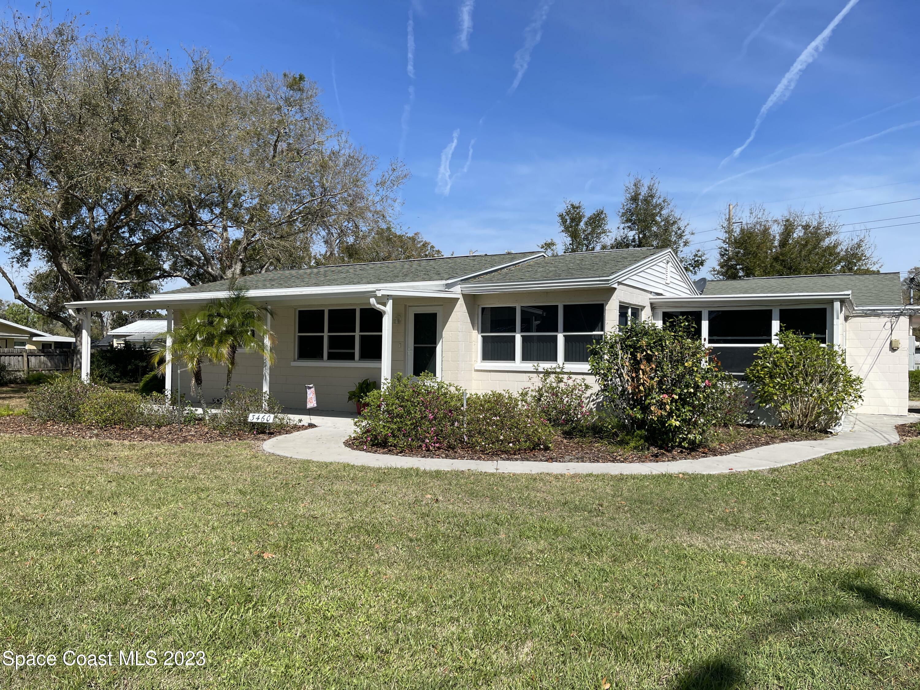 Property Photo: 3460 W Main Street FL 32754