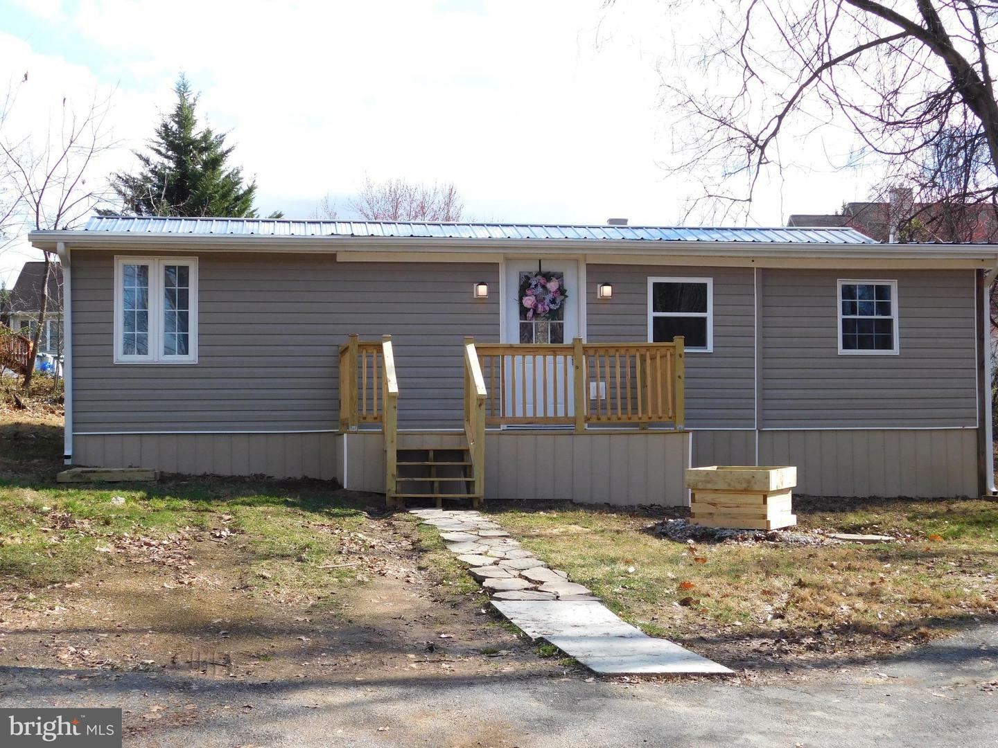 Property Photo:  180 Homewood Ave  WV 25419 