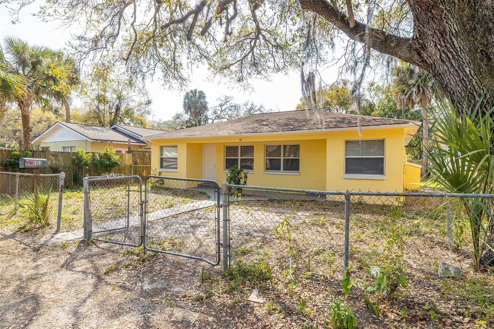 Property Photo: 8104 N Alaska Street FL 33604