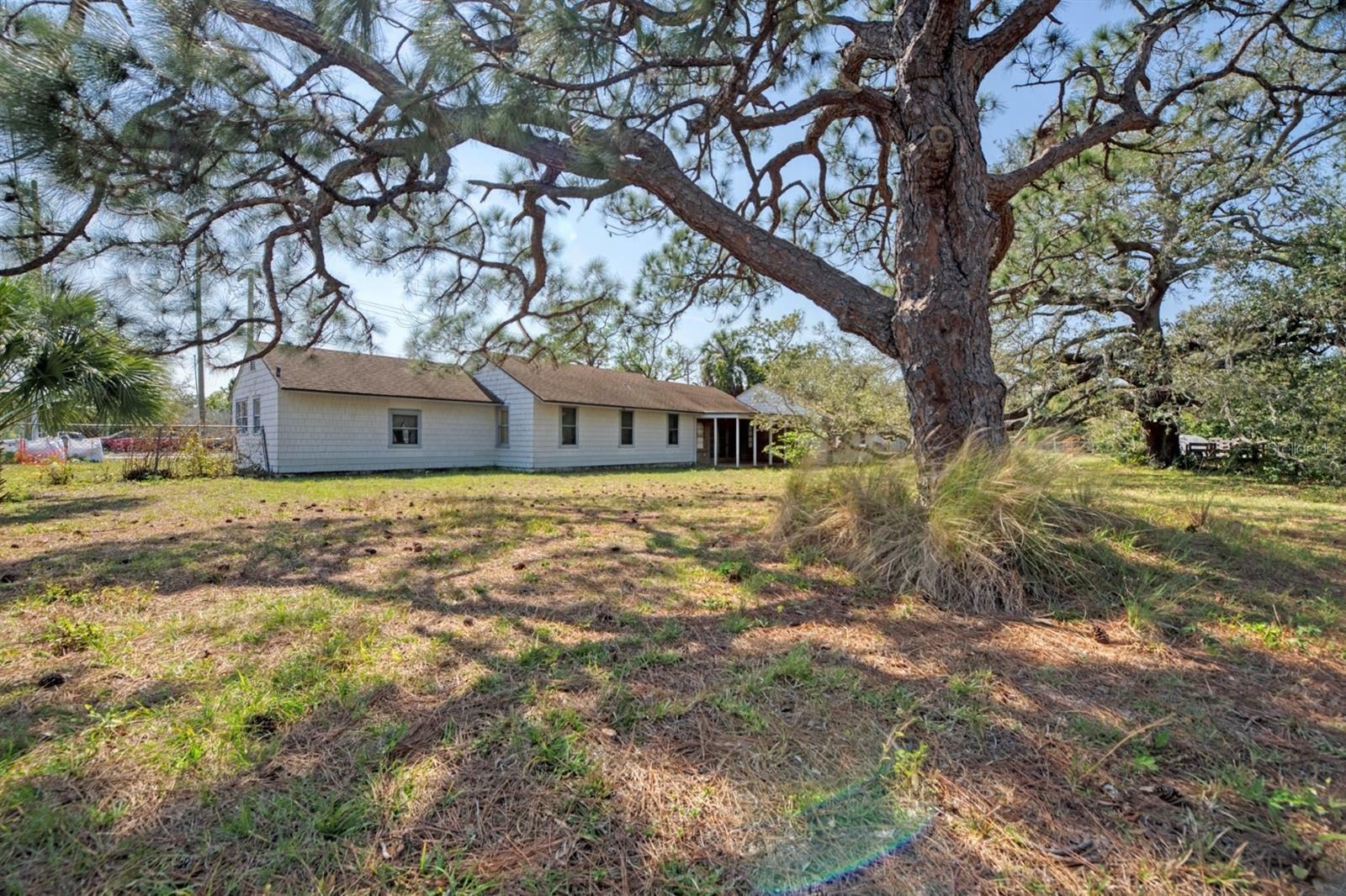 Property Photo:  2341 Webber Street  FL 34239 