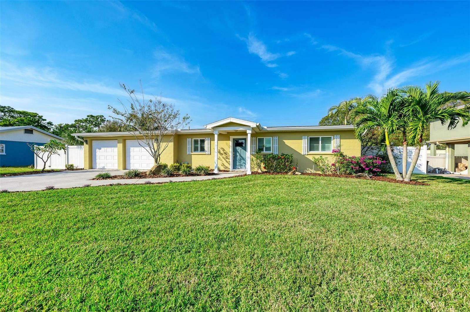 Property Photo:  4512 20th Avenue W  FL 34209 