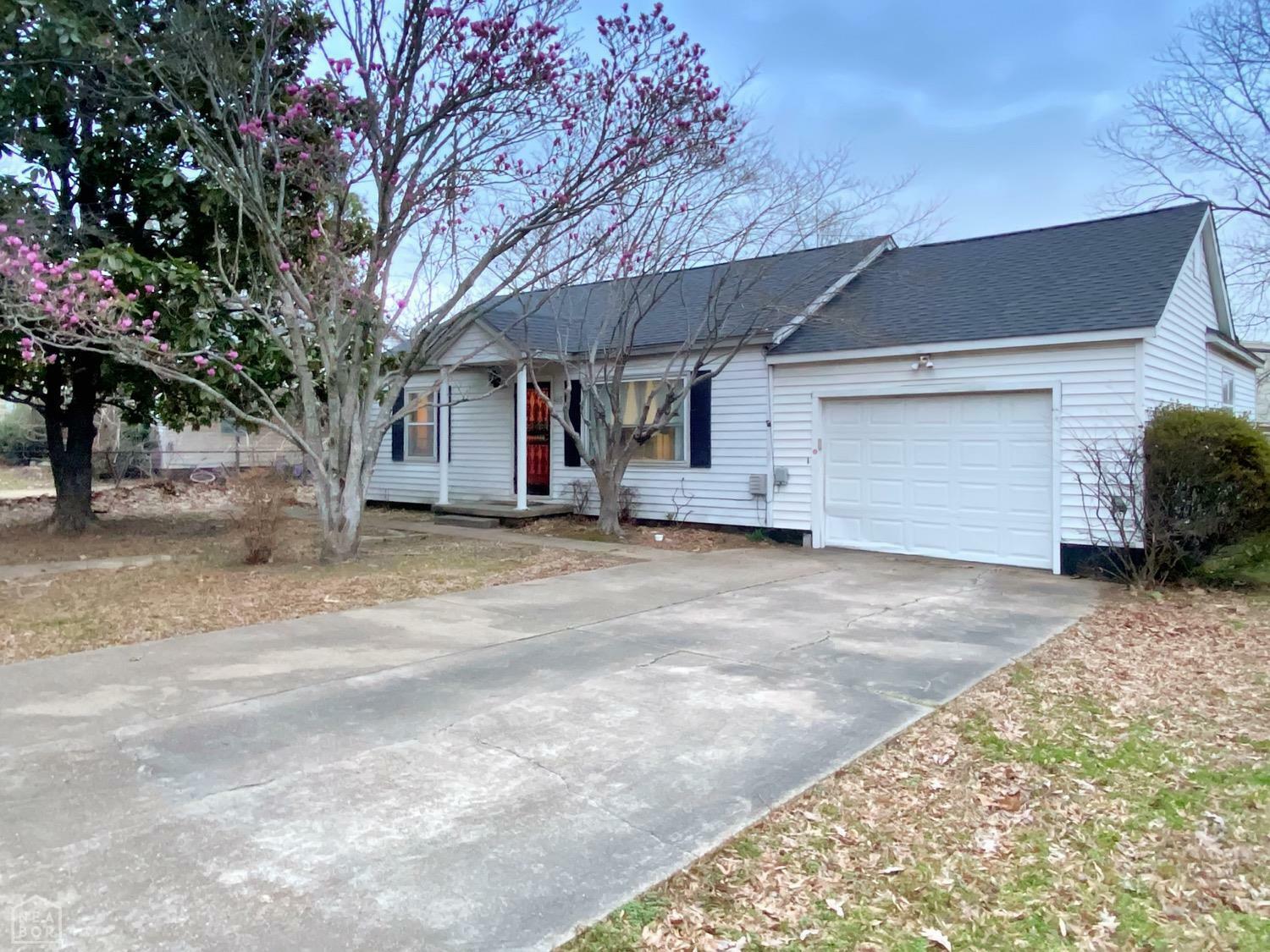 Property Photo:  406 Freeman Street  AR 72401 