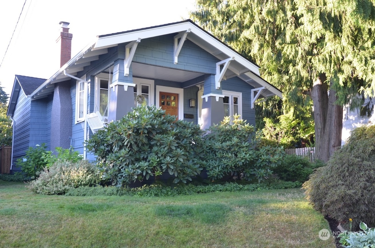 Property Photo:  2217 N 57th Street  WA 98103 