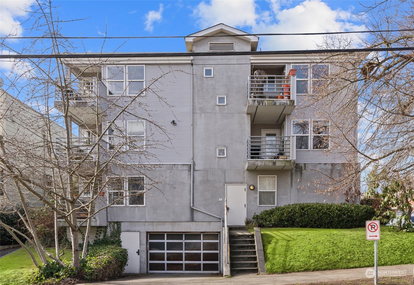 Property Photo: 3435 Burke Avenue N WA 98103