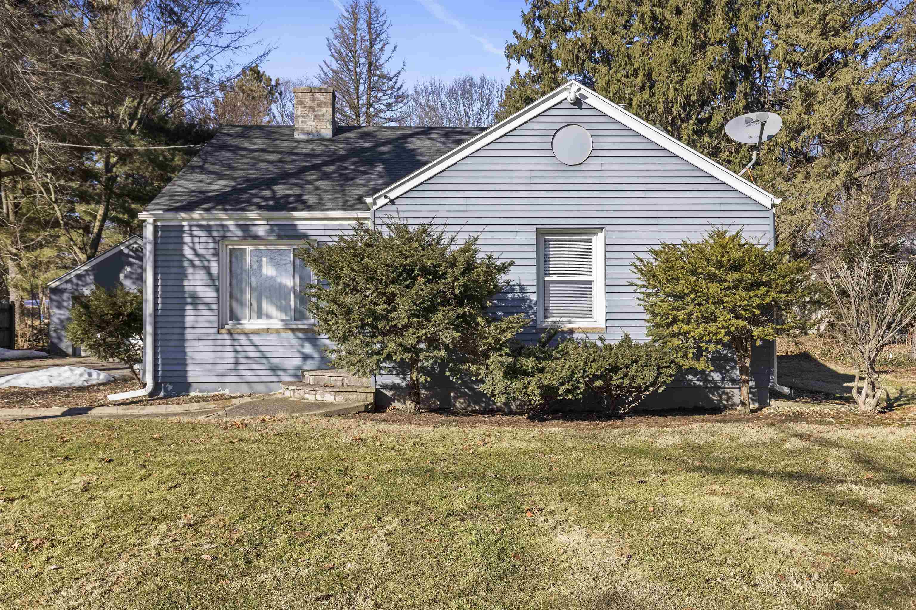 Property Photo:  5708 Newburg Road  IL 61108 