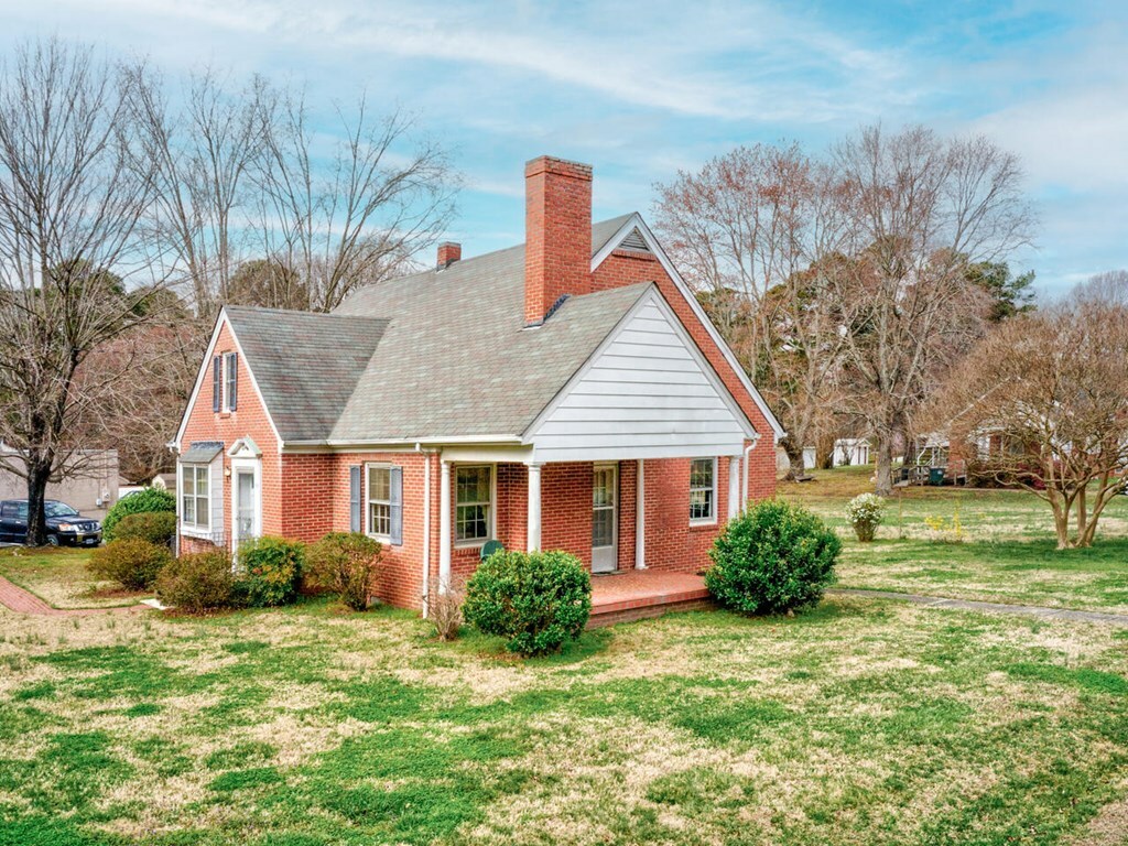 Property Photo:  1062 Virginia Avenue  VA 23927 