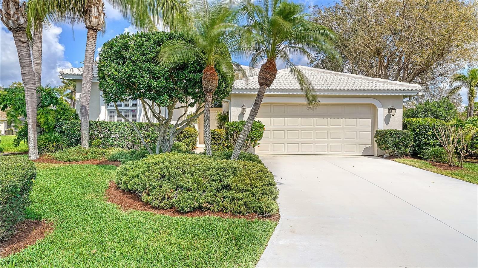 Property Photo:  5131 Redbriar Court  FL 34238 