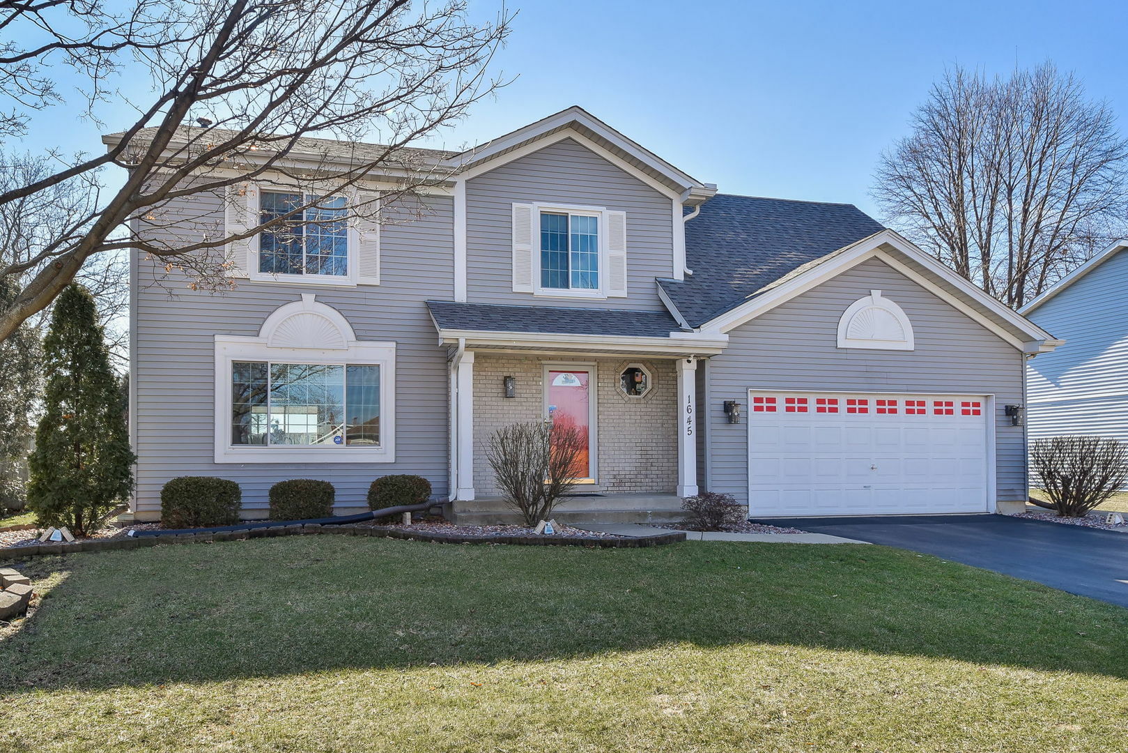 Property Photo: 1645 Windjammer Lane IL 60133