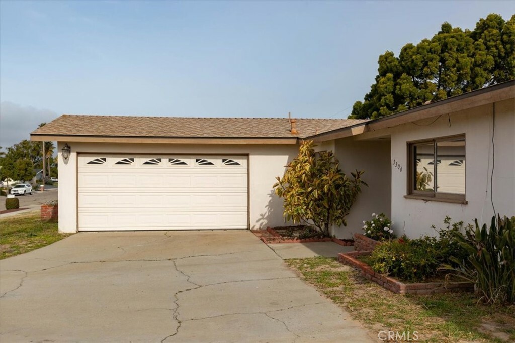 Property Photo:  3306 Fair Oaks Drive  CA 93455 