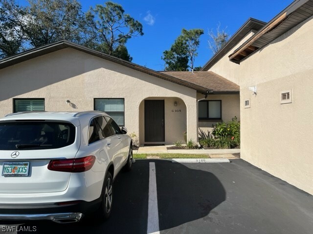 Property Photo:  10121 Maddox Lane 105  FL 34135 