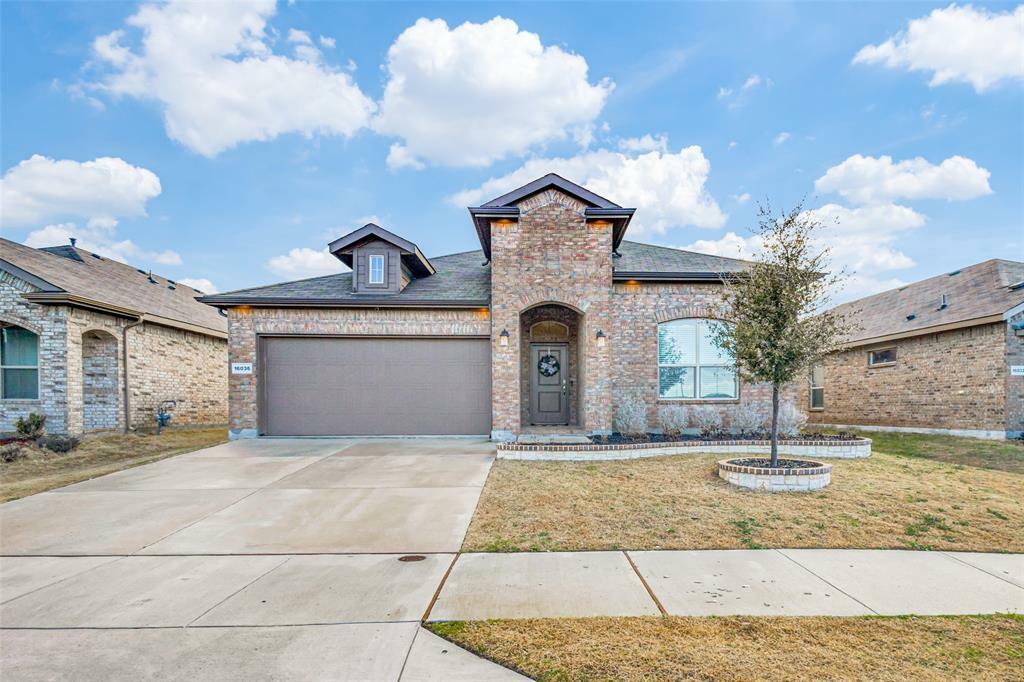 Property Photo:  16036 Maldon Pass  TX 76247 
