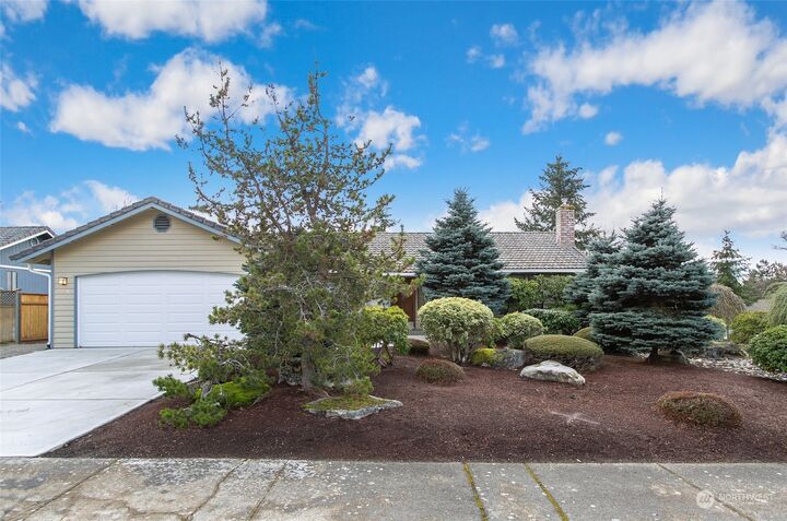 13703 SE 200th Street  Kent WA 98042 photo