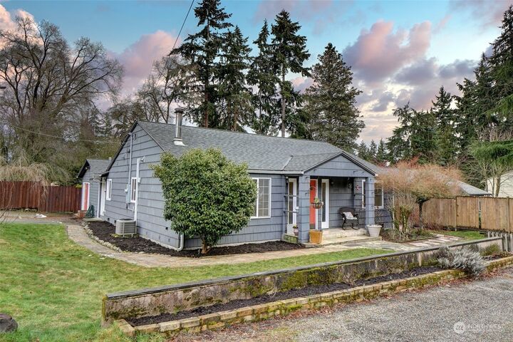 Property Photo:  14756 26th Avenue NE  WA 98155 