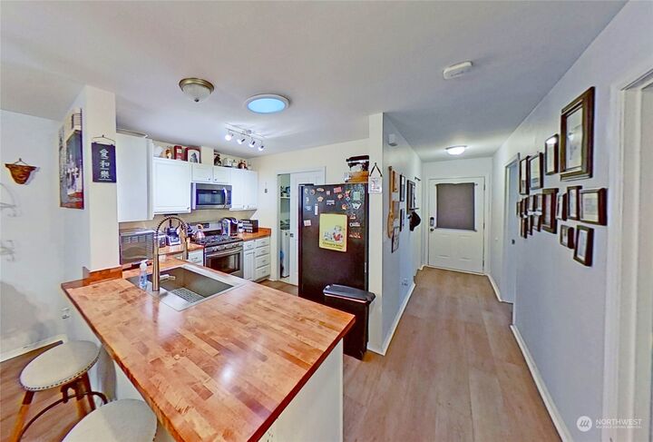 Property Photo:  3311  New Hope Circle  WA 98312 