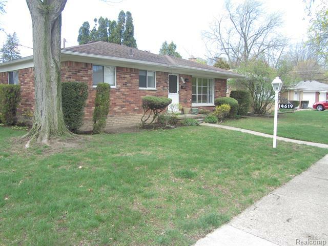 Property Photo:  14619 Loveland Street  MI 48154 