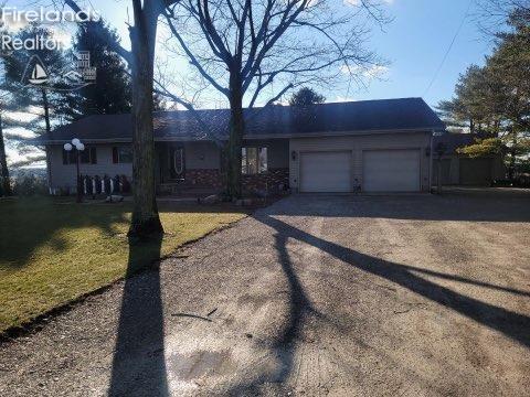 Property Photo: 1069 Old State Road OH 44857