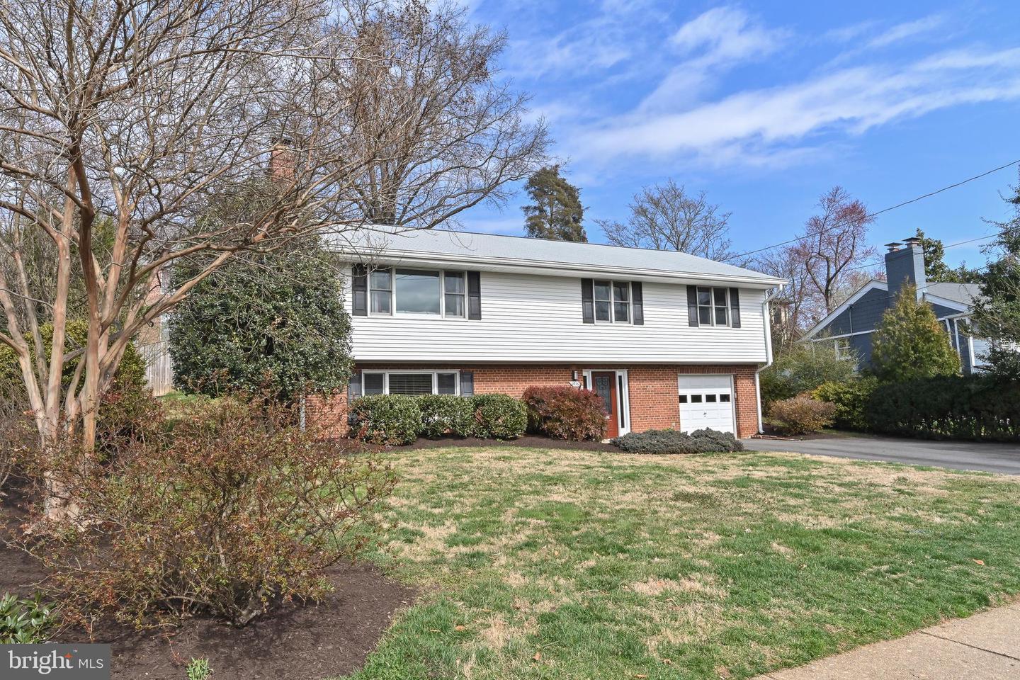 Property Photo: 6936 Churchill Road VA 22101