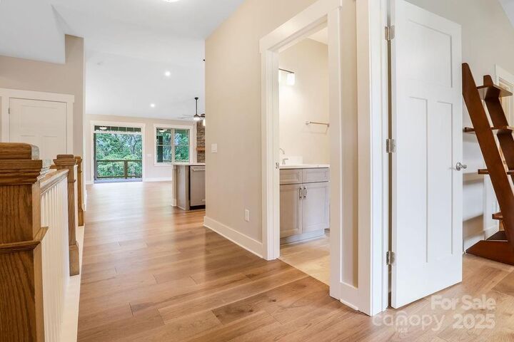Property Photo:  21 Craftsman Overlook Ridge  NC 28704 
