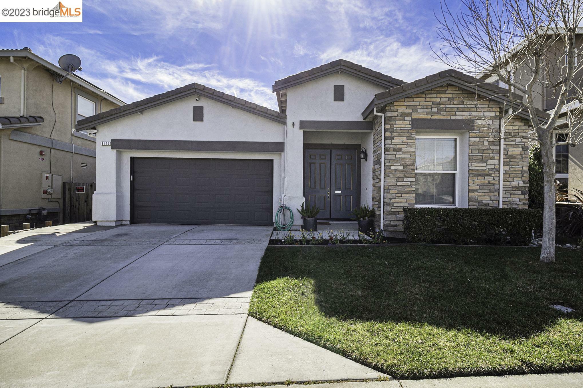 Property Photo: 3170 Portico Dr CA 94565