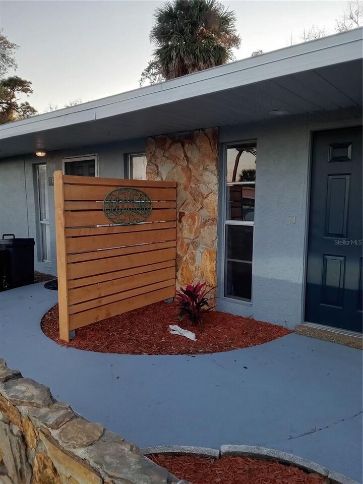 Property Photo:  5427 Shaw Street  FL 34652 