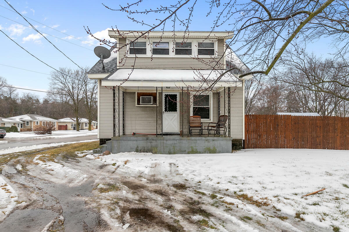 Property Photo:  8305 Cottonwood Drive  MI 49428 