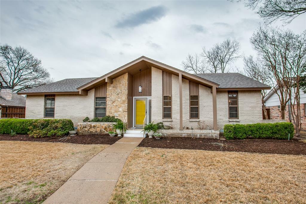 Property Photo: 1111 Melrose Drive TX 75080