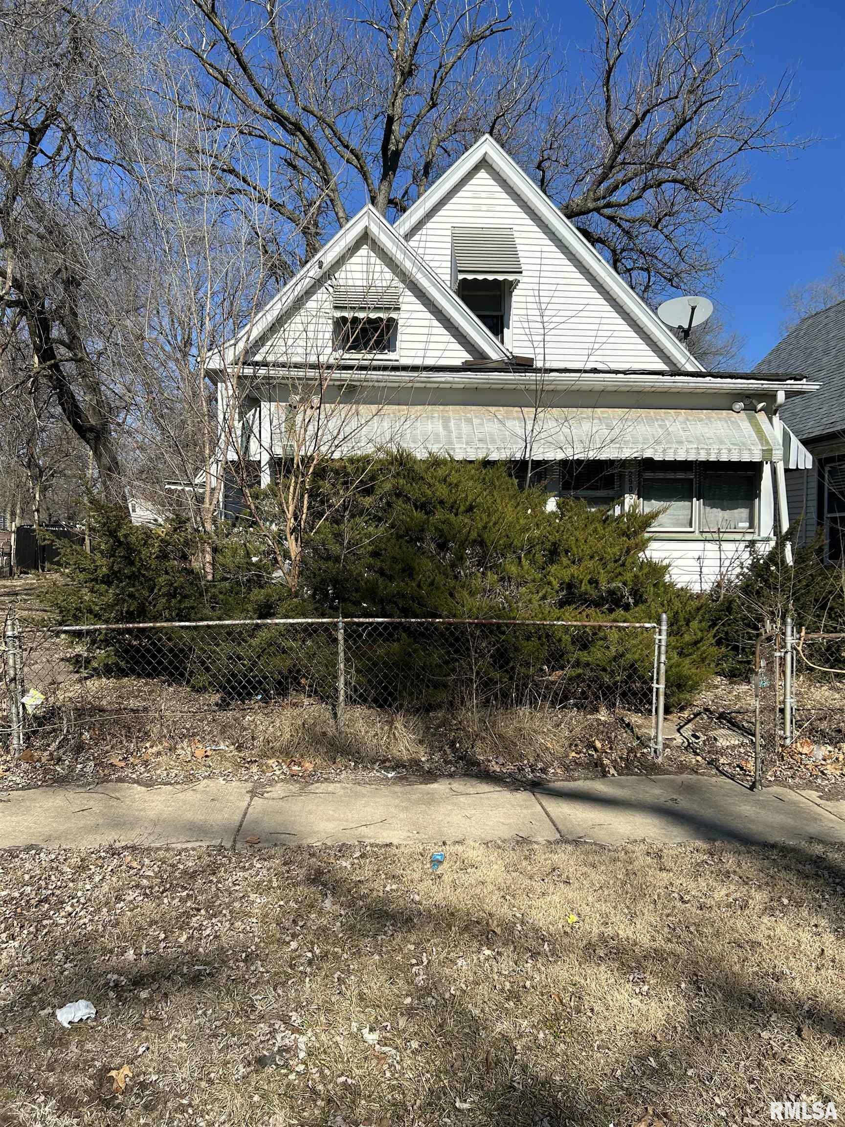 Property Photo:  2905 W Trewyn Avenue  IL 61605 