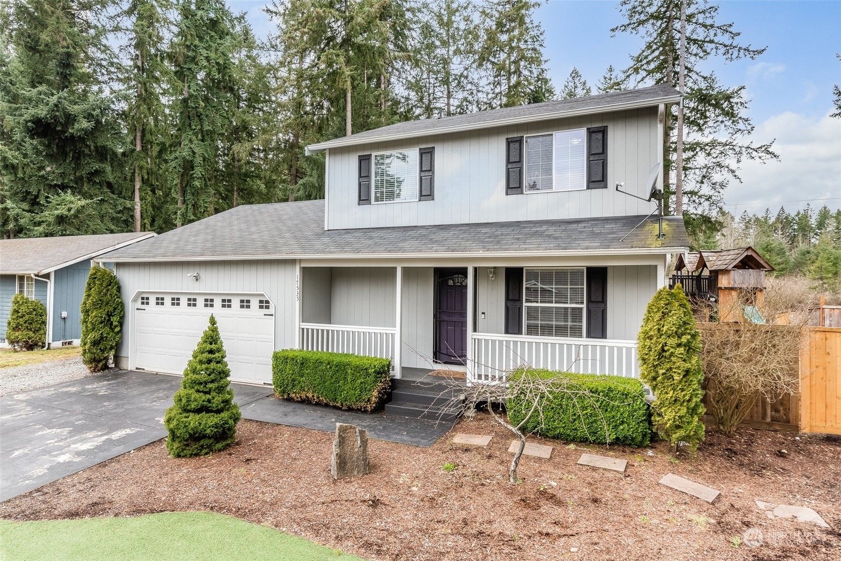 Property Photo:  17535 Loop Lane SE  WA 98597 