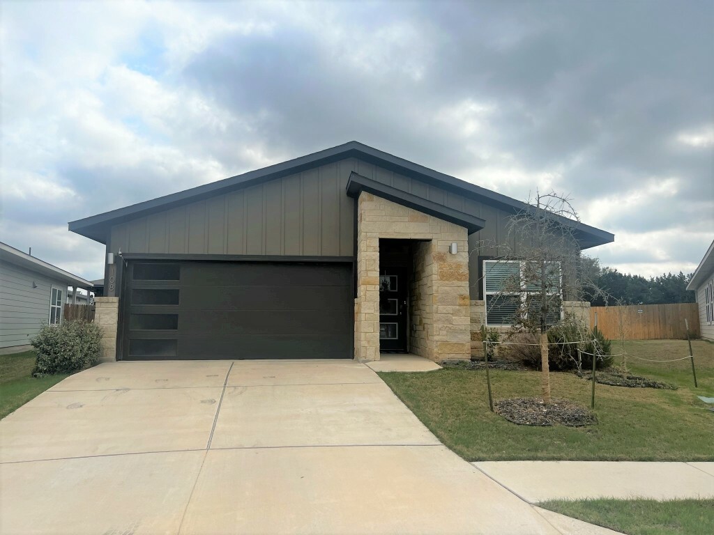 Property Photo:  108 Deserti Road  TX 78641 