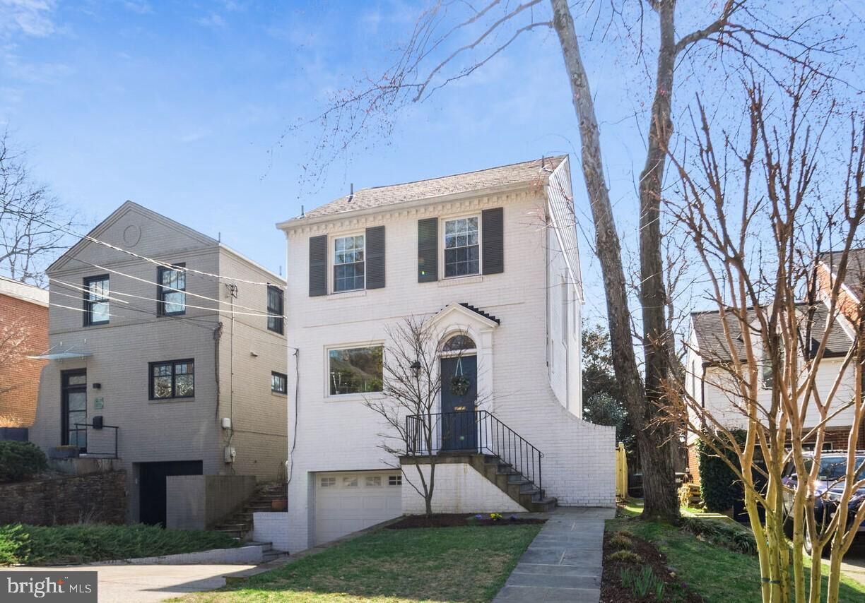 Property Photo:  5018 Cathedral Avenue NW  DC 20016 