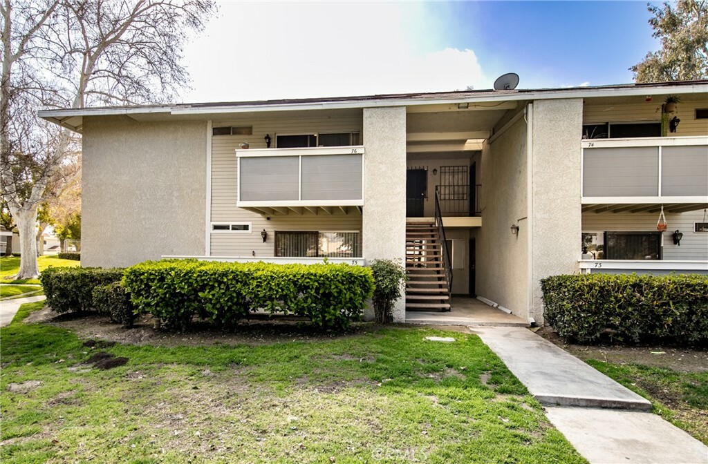 Property Photo:  26200 Redlands Boulevard 76  CA 92373 