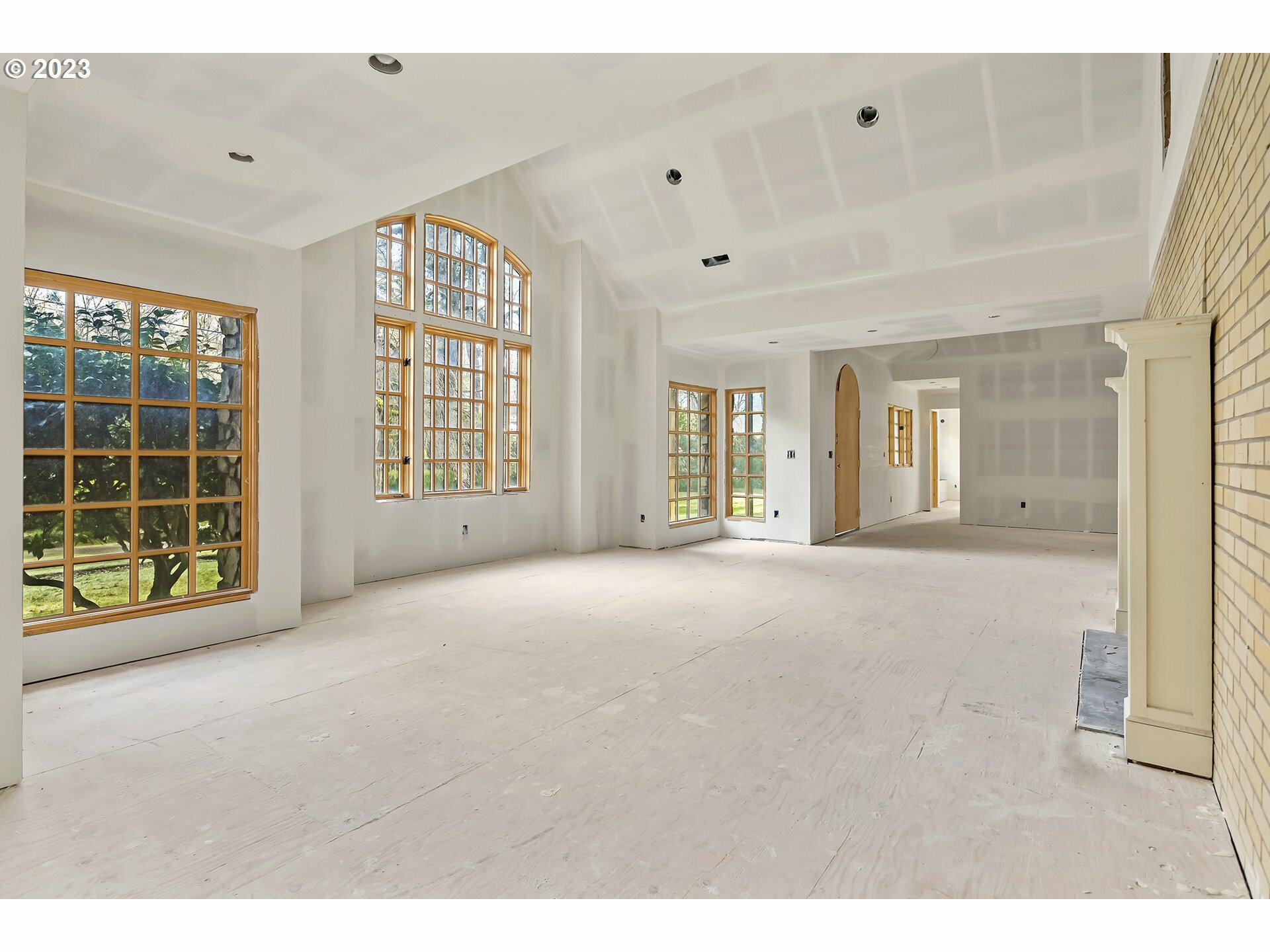 Property Photo: 13210 SW Iron Mountain Blvd OR 97219